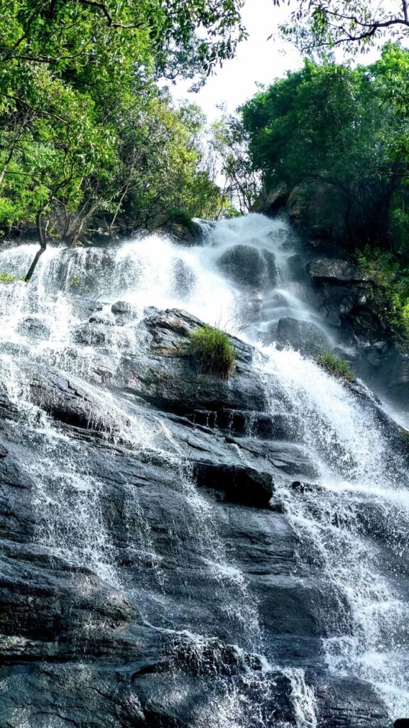 kiliyur falls #travellifestyle #bikeride #yarcuad #roadtrip #hillstation #nature #greenery #clouds #besttrip #instatravel #naturephotography #mobileclick